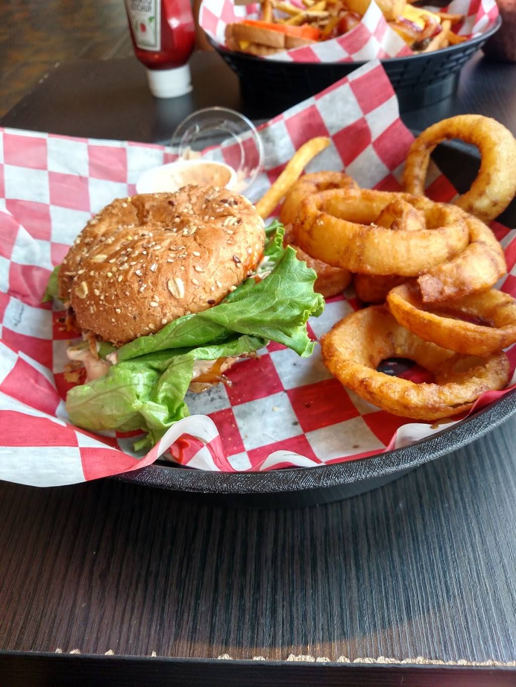 The Federal | restaurant | 110 W Federal St, Youngstown, OH 44503, USA | 3307447683 OR +1 330-744-7683