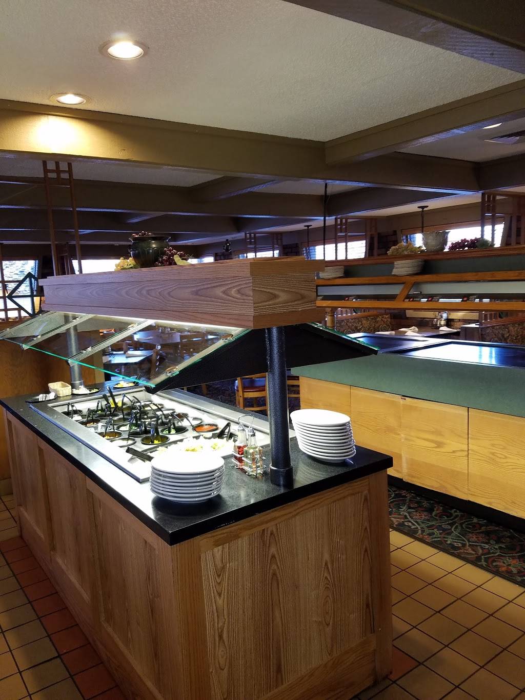 Pizza Hut | restaurant | 2011 W Court St, Janesville, WI 53548, USA | 6087547090 OR +1 608-754-7090