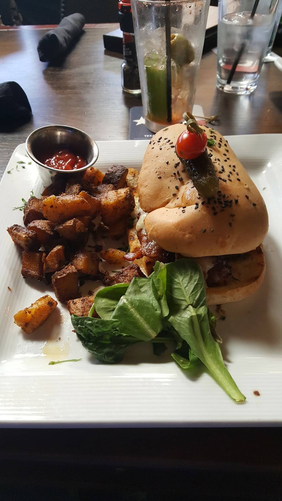 Shoal Creek Tavern | restaurant | 1701 Shoal Creek, Highland Village, TX 75077, USA | 9723172250 OR +1 972-317-2250