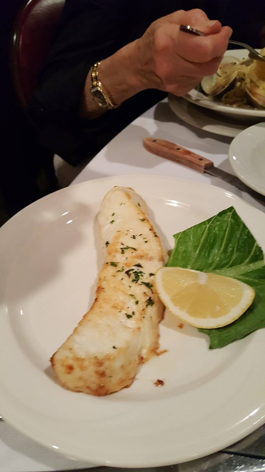 Giulio Cesare Ristorante | restaurant | 18 Ellison Ave, Westbury, NY 11590, USA | 5163342982 OR +1 516-334-2982