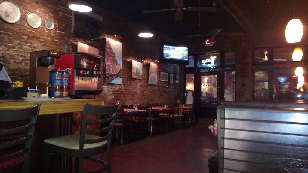 Ferraros Pizzeria & Pub | restaurant | 111 Jackson Ave, Memphis, TN 38103, USA | 9015222033 OR +1 901-522-2033