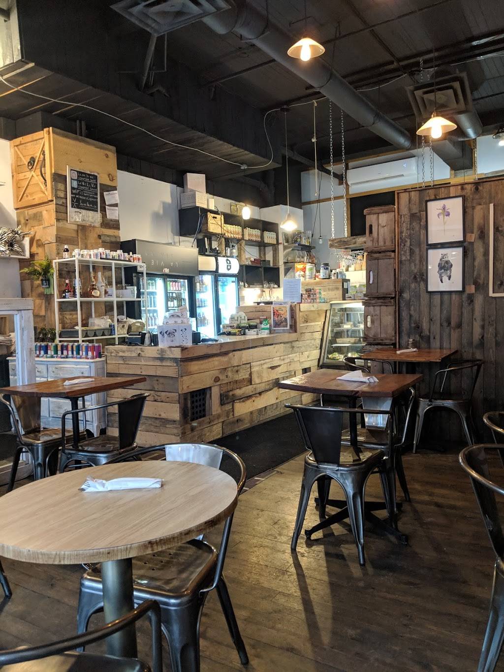 Restaurant La vie La vie comptoir santé | restaurant | 438 Avenue Saint-Simon, Saint-Hyacinthe, QC J2S 5C2, Canada | 4502527778 OR +1 450-252-7778