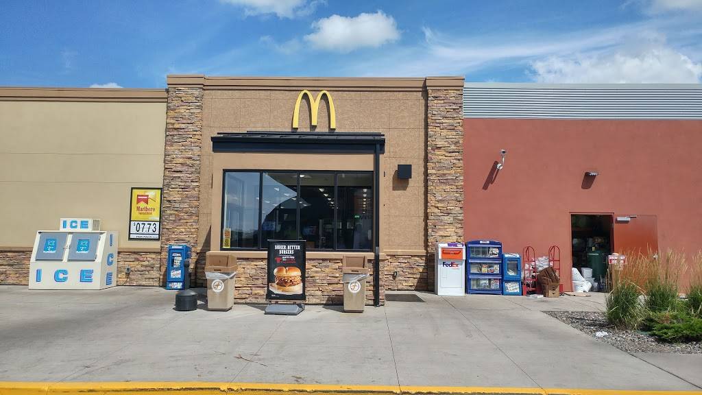 Flying J Travel Center | restaurant | 1191 70th Ave, Roberts, WI 54023, USA | 7157494238 OR +1 715-749-4238