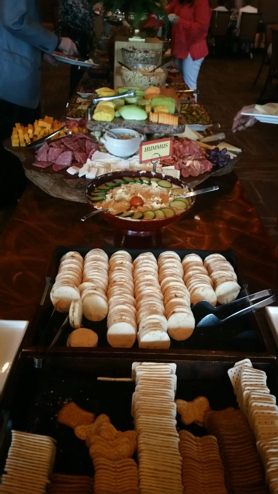 Maestros Restaurant | restaurant | 1010 N Macinnes Pl, Tampa, FL 33602, USA | 8132297827 OR +1 813-229-7827