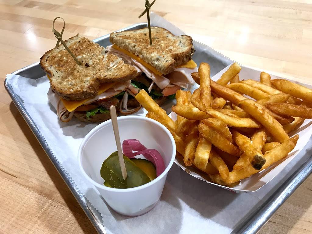 The Sandwich Shop | restaurant | 132 Church St NW, Vienna, VA 22180, USA | 7038655545 OR +1 703-865-5545