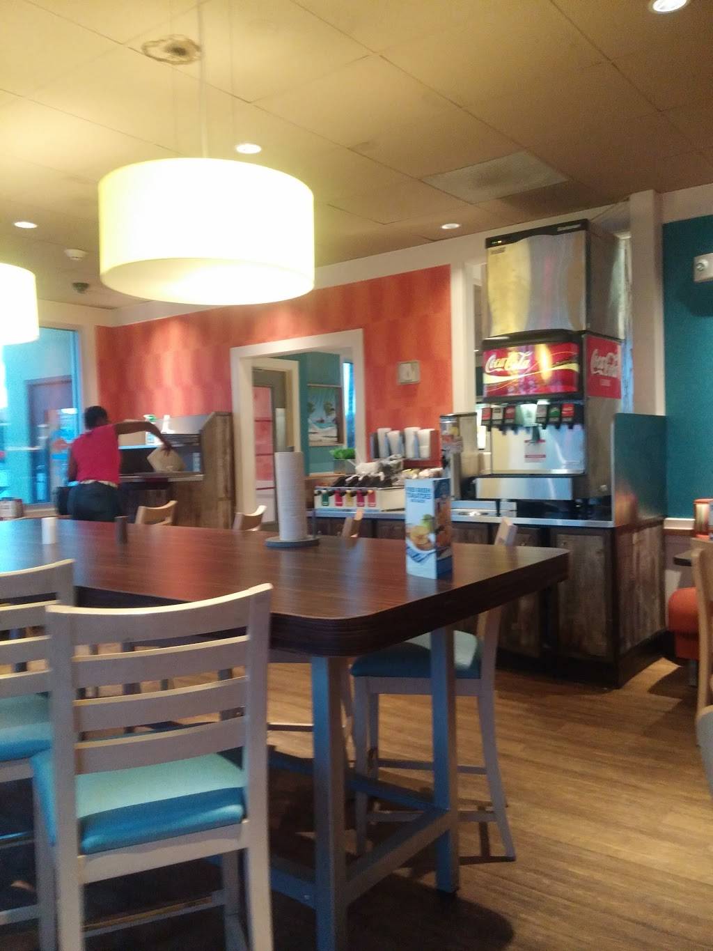 Captain Ds | restaurant | 1141 Forestdale Blvd, Forestdale, AL 35214, USA | 2057987086 OR +1 205-798-7086