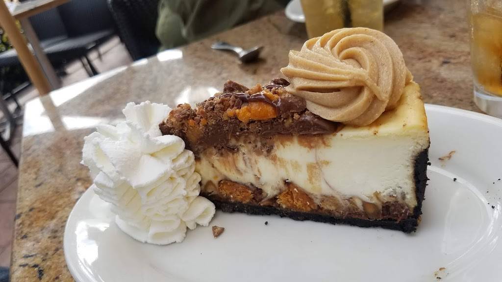 The Cheesecake Factory | restaurant | Town Center, 2015 Birch Rd, Chula Vista, CA 91915, USA | 6194212500 OR +1 619-421-2500