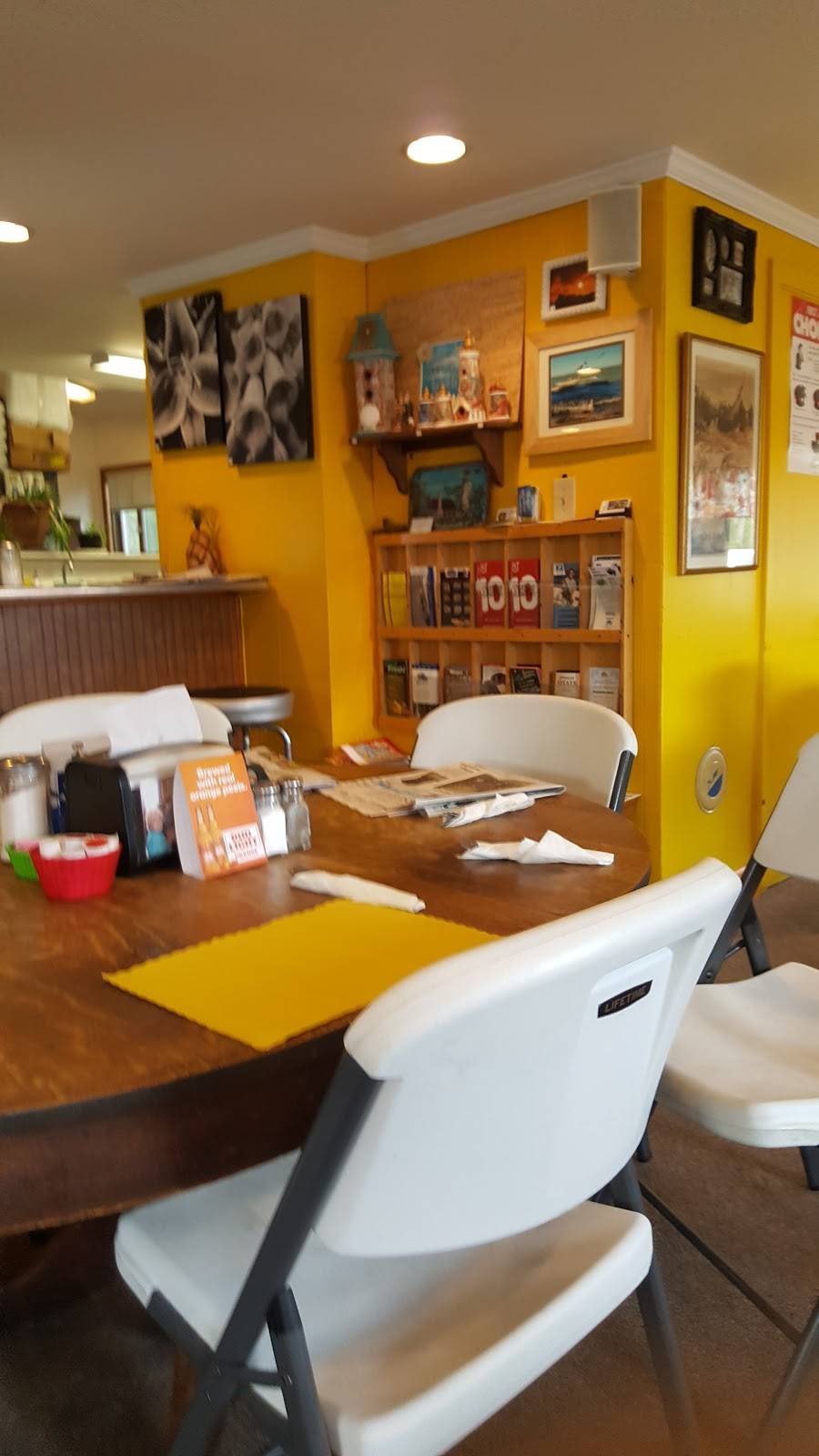 Jacks Barcelona Drive In | restaurant | 8249 1st St, Westfield, NY 14787, USA | 7163262277 OR +1 716-326-2277