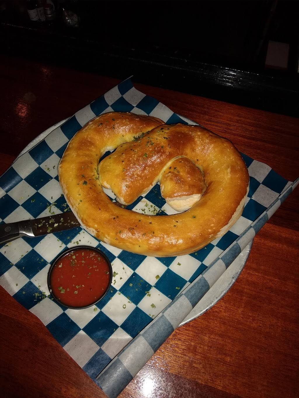 Tar Bar | restaurant | 47 Court St, Plymouth, MA 02360, USA | 7743435623 OR +1 774-343-5623