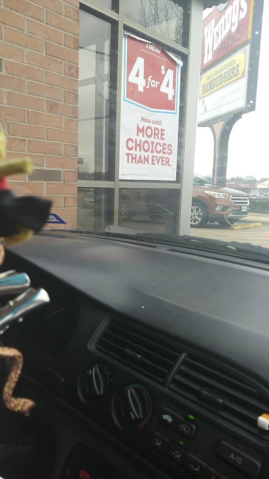 Wendys | restaurant | 1507 E Kiest Blvd, Dallas, TX 75216, USA | 2147314139 OR +1 214-731-4139