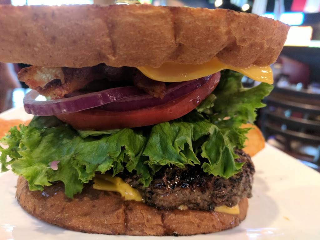 Sidelines Grille - Woodstock Hwy 92 | restaurant | 300 Village Center Dr, Woodstock, GA 30188, USA | 7708244858 OR +1 770-824-4858