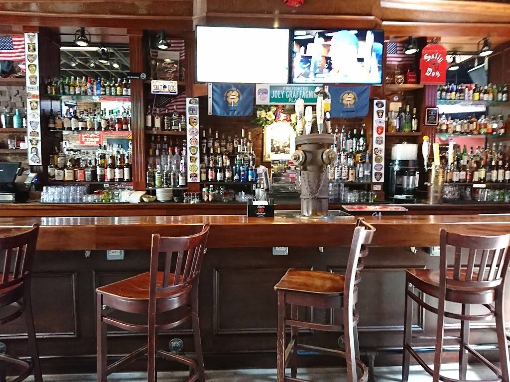 Salty Dog | restaurant | 7509 3rd Ave, Brooklyn, NY 11209, USA | 7182380030 OR +1 718-238-0030
