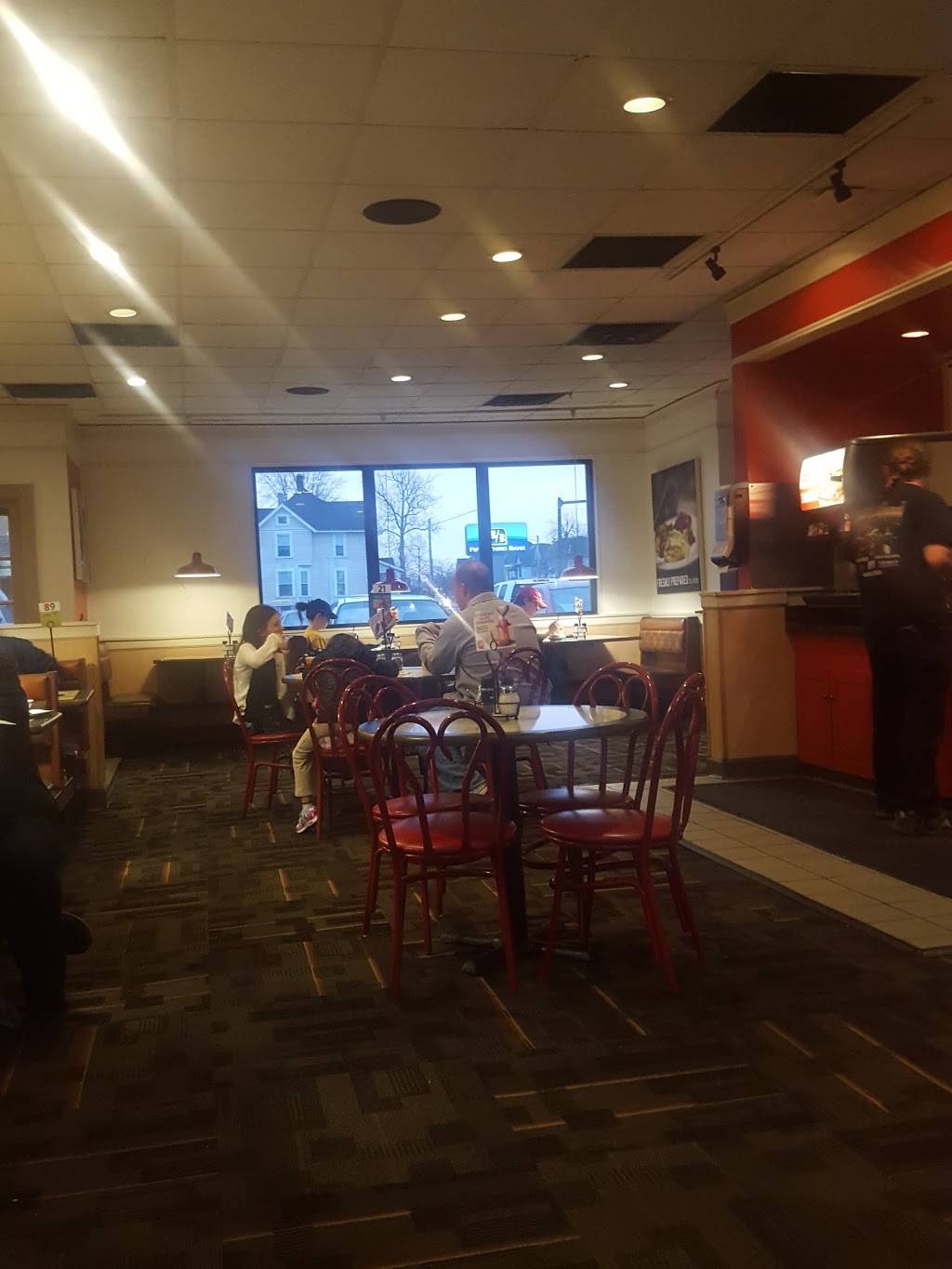 Fazolis | restaurant | 529 S Main St, Bellefontaine, OH 43311, USA | 9375935503 OR +1 937-593-5503