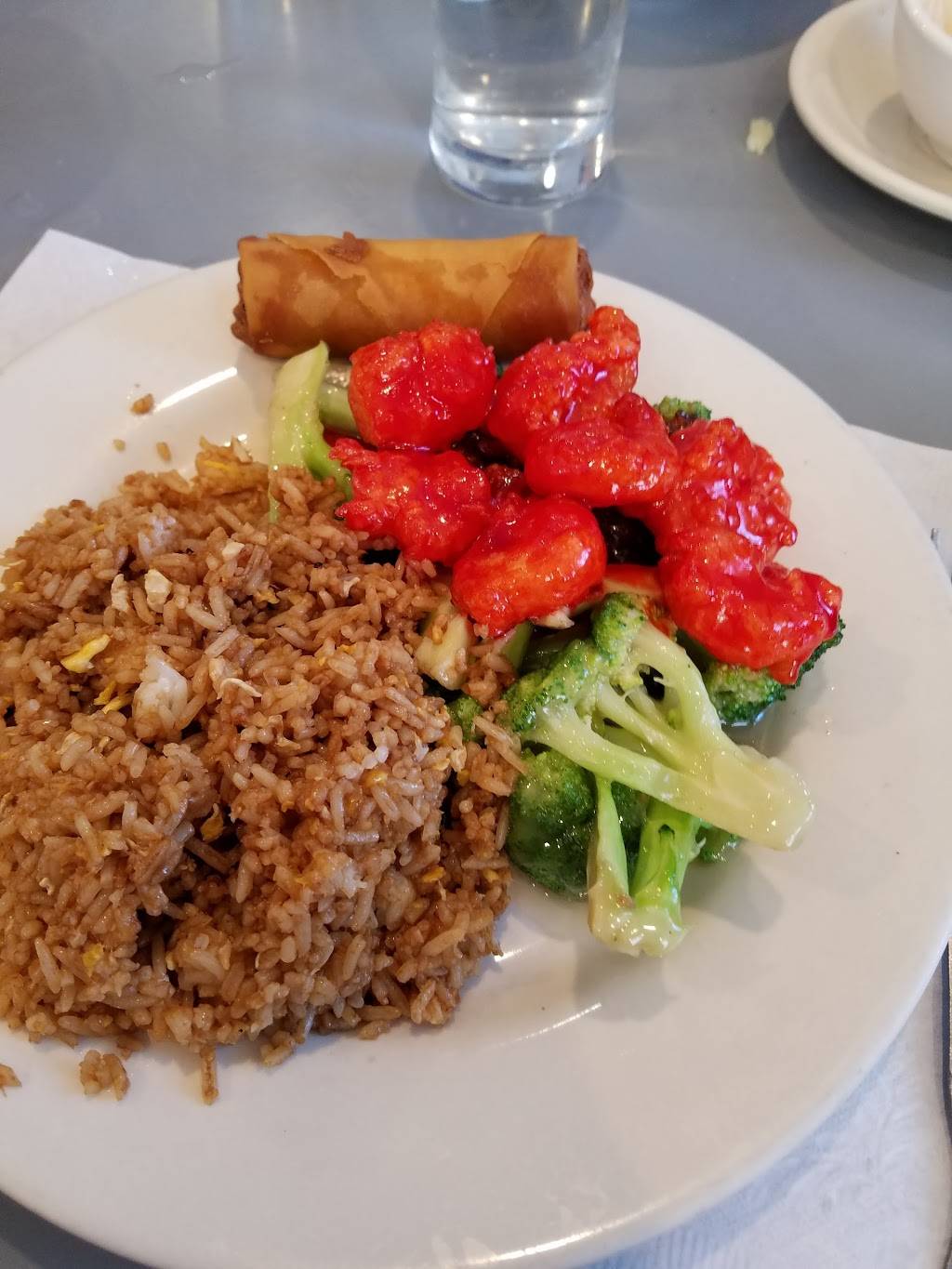 Sun Moon Garden | restaurant | 1511 N San Fernando Blvd, Burbank, CA 91504, USA | 8188467660 OR +1 818-846-7660