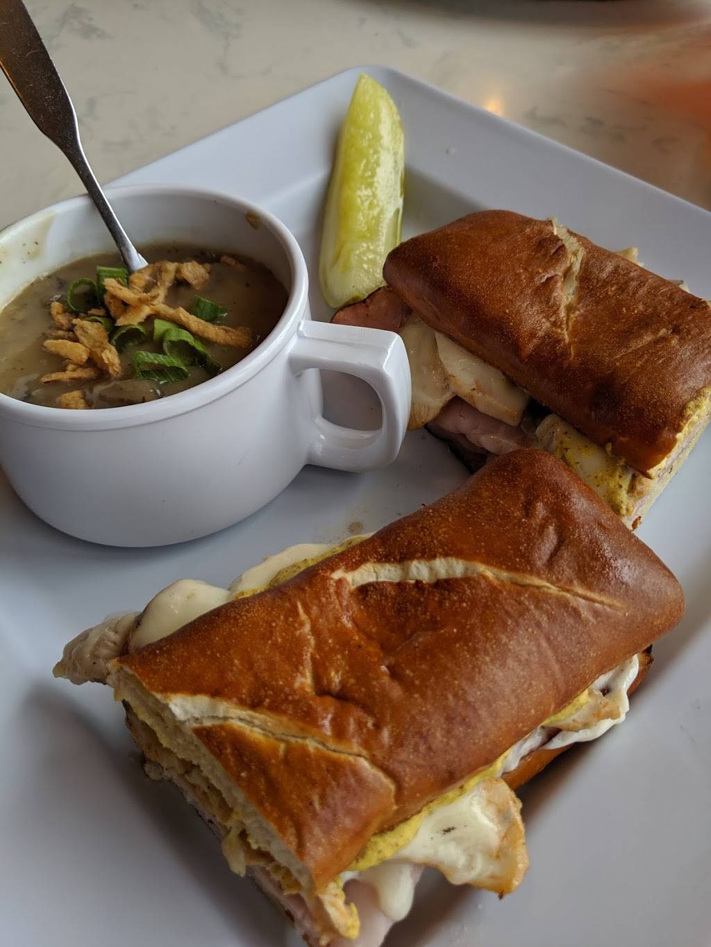 McAlisters Deli | restaurant | 541 Signal Mountain Rd #287, Chattanooga, TN 37405, USA | 4232652003 OR +1 423-265-2003