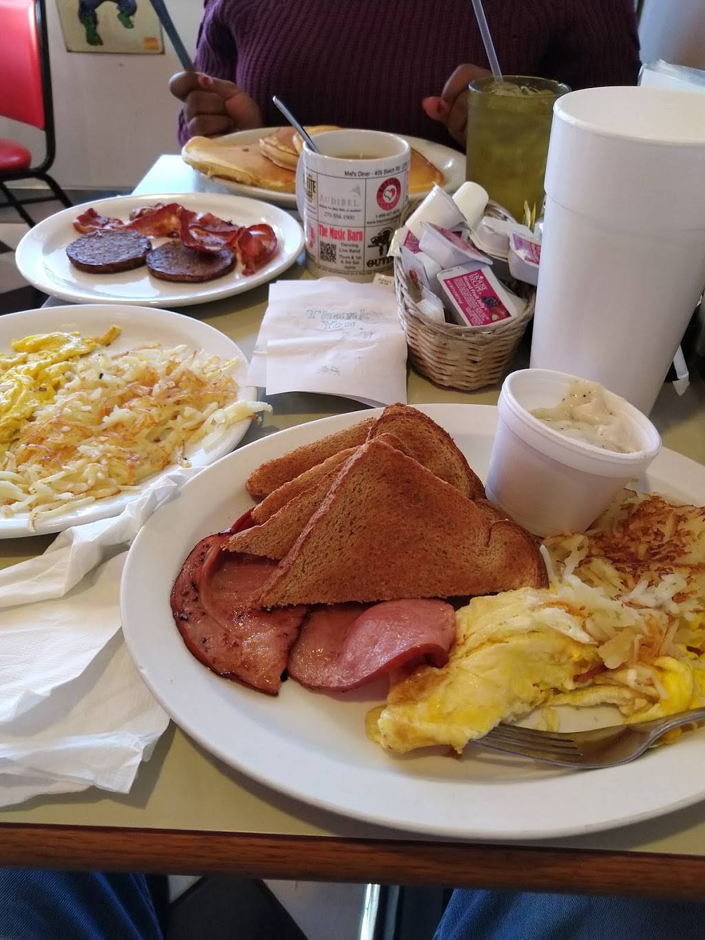 Mels Diner | restaurant | 409 Bleich Rd, Paducah, KY 42003, USA | 2705544034 OR +1 270-554-4034