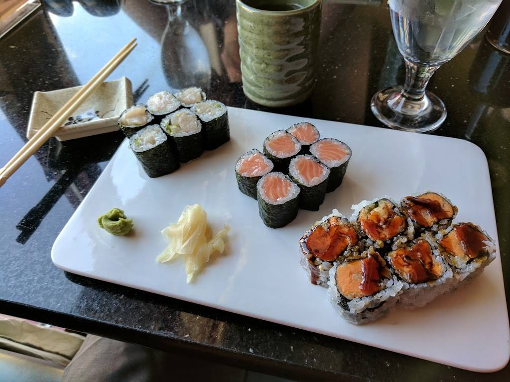 East Moon | restaurant | 6107 Highbridge Rd, Bowie, MD 20720, USA | 3018054988 OR +1 301-805-4988