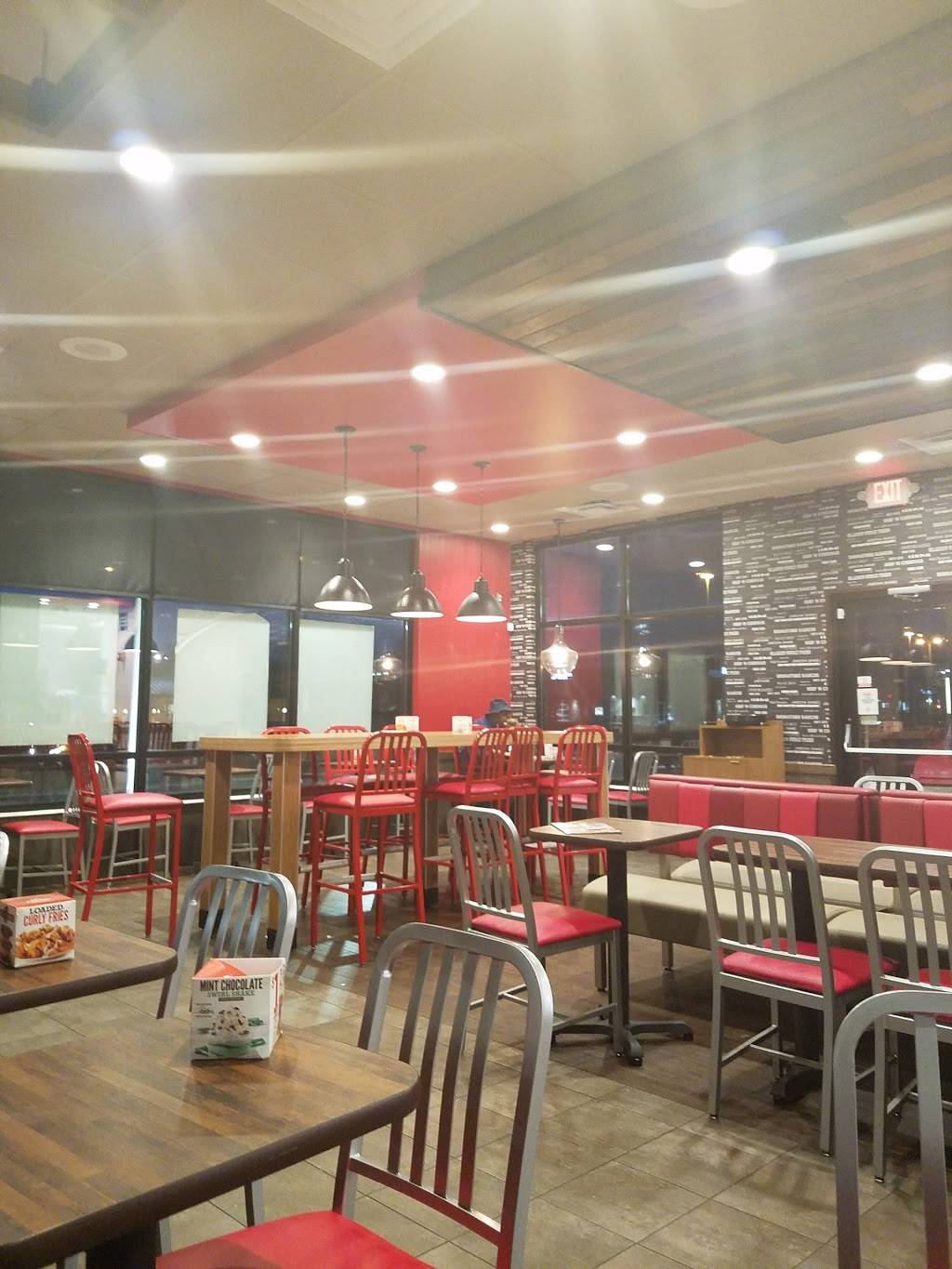 Arbys | restaurant | 5260 N Port Washington Rd, Glendale, WI 53217, USA | 4142493655 OR +1 414-249-3655