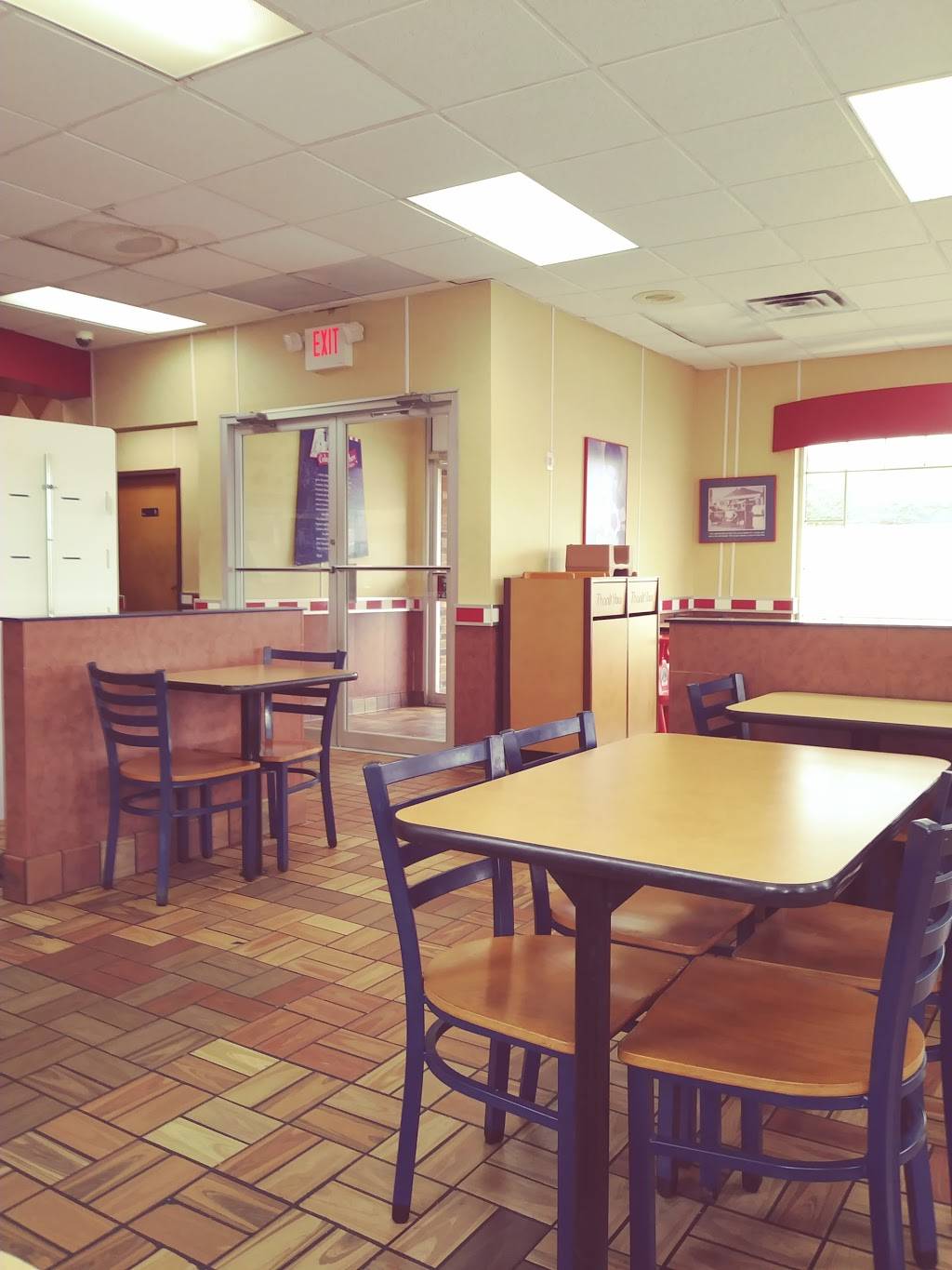 KFC | restaurant | 3065 Allison-Bonnett Memorial Dr, Hueytown, AL 35023, USA | 2054917041 OR +1 205-491-7041