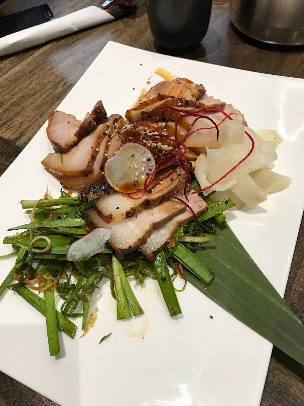 The Guksu And Noodle | restaurant | 7771 Yonge St, Thornhill, ON L3T 2C4, Canada | 9057717777 OR +1 905-771-7777