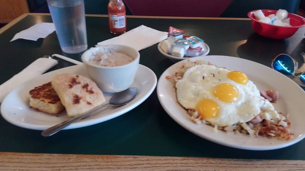 Green Apple Restaurant | restaurant | 7156 Cooley Lake Rd, Waterford Twp, MI 48327, USA | 2483669100 OR +1 248-366-9100