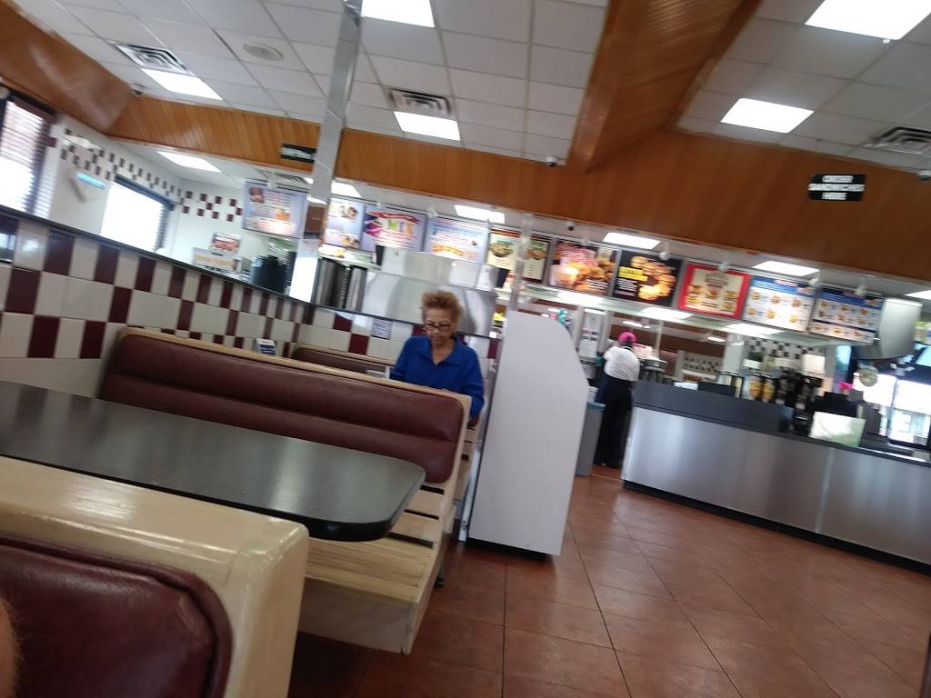 Braums Ice Cream & Burger Restaurant | restaurant | 6450 North Fwy, Fort Worth, TX 76137, USA | 8178478114 OR +1 817-847-8114