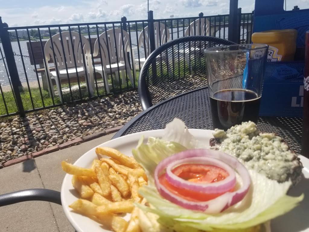 Bud’s Skyline River View | restaurant | 1201 E River Dr, Davenport, IA 52803, USA | 5633235987 OR +1 563-323-5987