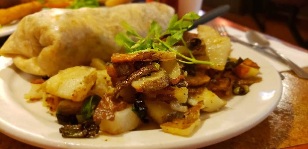 Cindys | restaurant | 800 N Yosemite Ave, Oakdale, CA 95361, USA | 2098477897 OR +1 209-847-7897