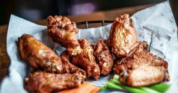 The Social Haus | restaurant | N48W18474 W Lisbon Rd, Menomonee Falls, WI 53051, USA | 2622939565 OR +1 262-293-9565