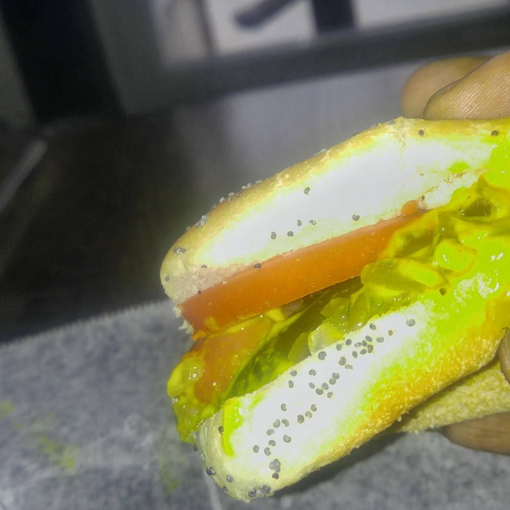 Old Neighborhood Grill | restaurant | 2902 Central St, Evanston, IL 60201, USA | 8474929500 OR +1 847-492-9500