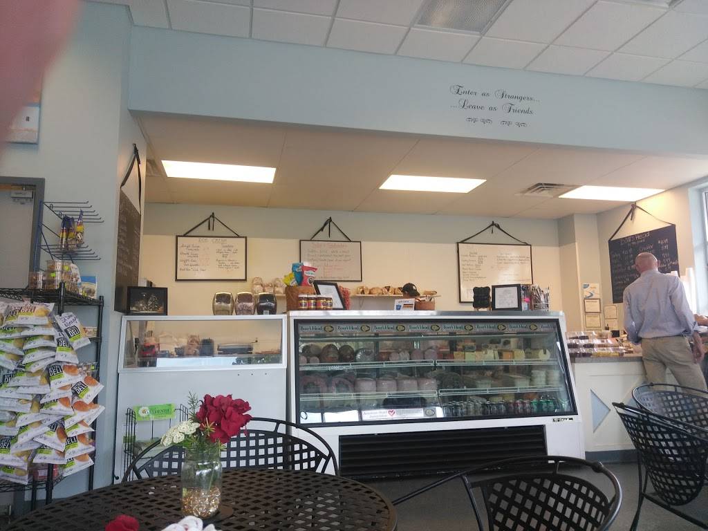 Charrons Deli & Cafe | meal takeaway | 120 E Main St, Youngsville, NC 27596, USA | 9195692147 OR +1 919-569-2147