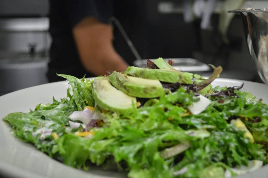 BaseCamp Pub | restaurant | 5750 Lakeside Dr, Lisle, IL 60532, USA | 3317774712 OR +1 331-777-4712