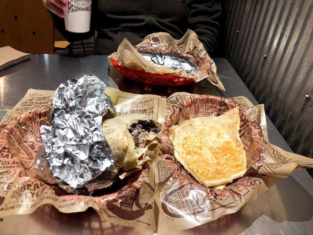 Chipotle Mexican Grill | restaurant | 247-C Rainbow St, Unit G290, Silverthorne, CO 80498, USA | 9704680671 OR +1 970-468-0671