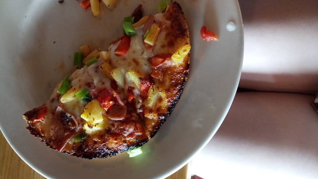 Old Chicago Pizza and Taproom | restaurant | 5319 E Mockingbird Ln #100, Dallas, TX 75206, USA | 2148215700 OR +1 214-821-5700