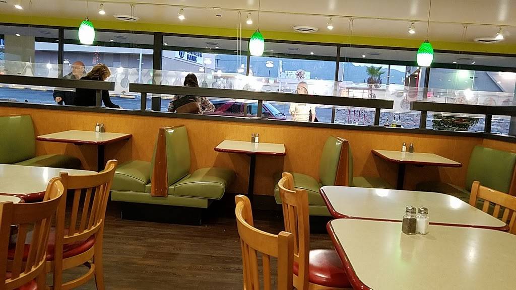 Souper Salad | restaurant | 7019 N Mesa St Suite E, El Paso, TX 79912, USA | 9158335395 OR +1 915-833-5395