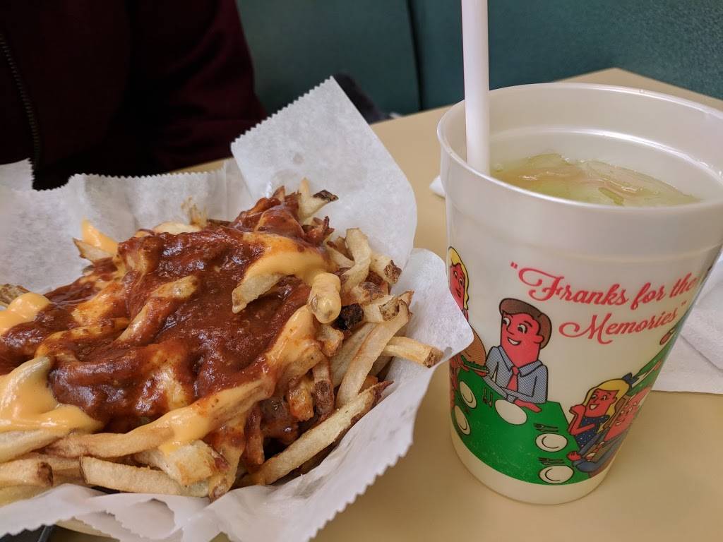 Brighton Hot Dog Shoppe | restaurant | 5990 University Blvd, Moon, PA 15108, USA | 4122999212 OR +1 412-299-9212