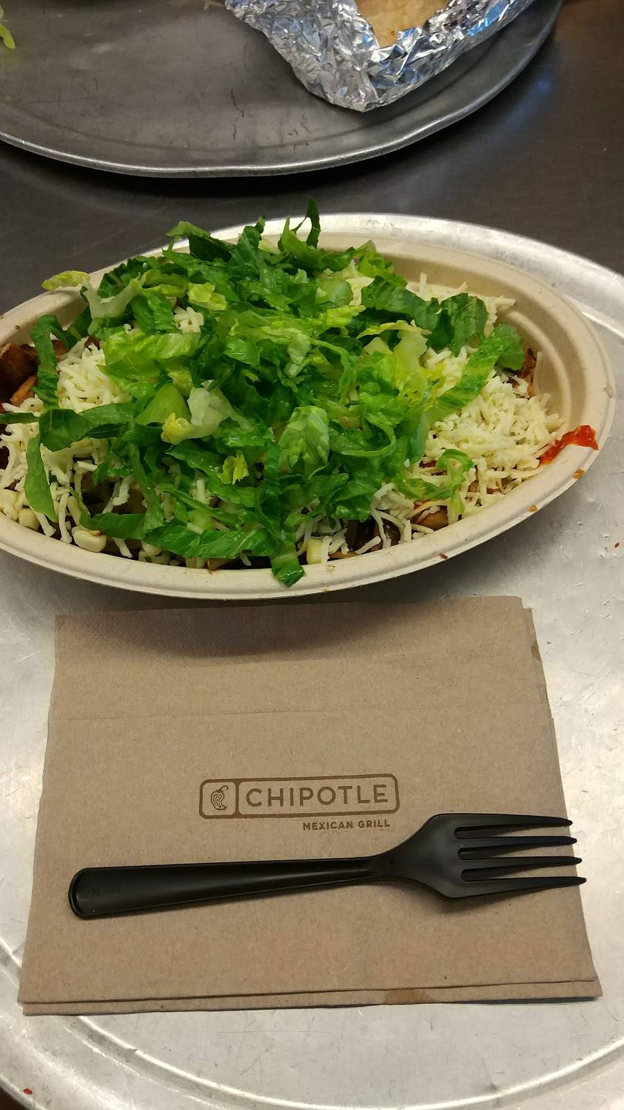 Chipotle Mexican Grill | restaurant | 36 Market Space, Annapolis, MD 21401, USA | 4102687586 OR +1 410-268-7586