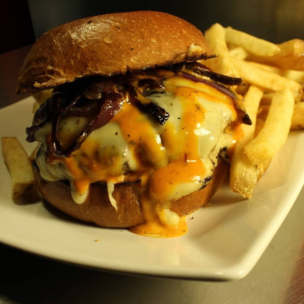 Divine Bar | restaurant | 896 Broadway, Brooklyn, NY 11206, USA | 7184555455 OR +1 718-455-5455