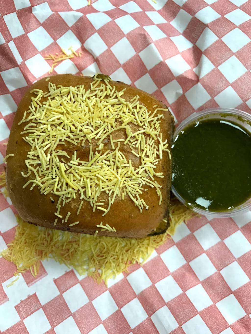 Royal Paan | restaurant | 7920 Hurontario St #35, Brampton, ON L6Y 0C7, Canada | 9057967226 OR +1 905-796-7226