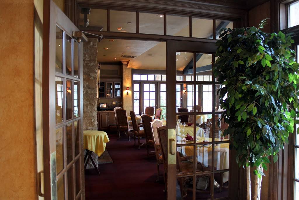 Atwater’s Restaurant | restaurant | 15 S River Ln, Geneva, IL 60134, USA | 6302088920 OR +1 630-208-8920