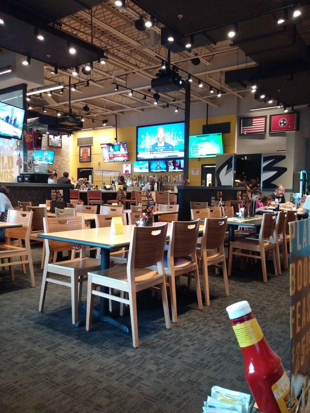 Buffalo Wild Wings | meal takeaway | 1705 N Jackson St, Tullahoma, TN 37388, USA | 9313932709 OR +1 931-393-2709