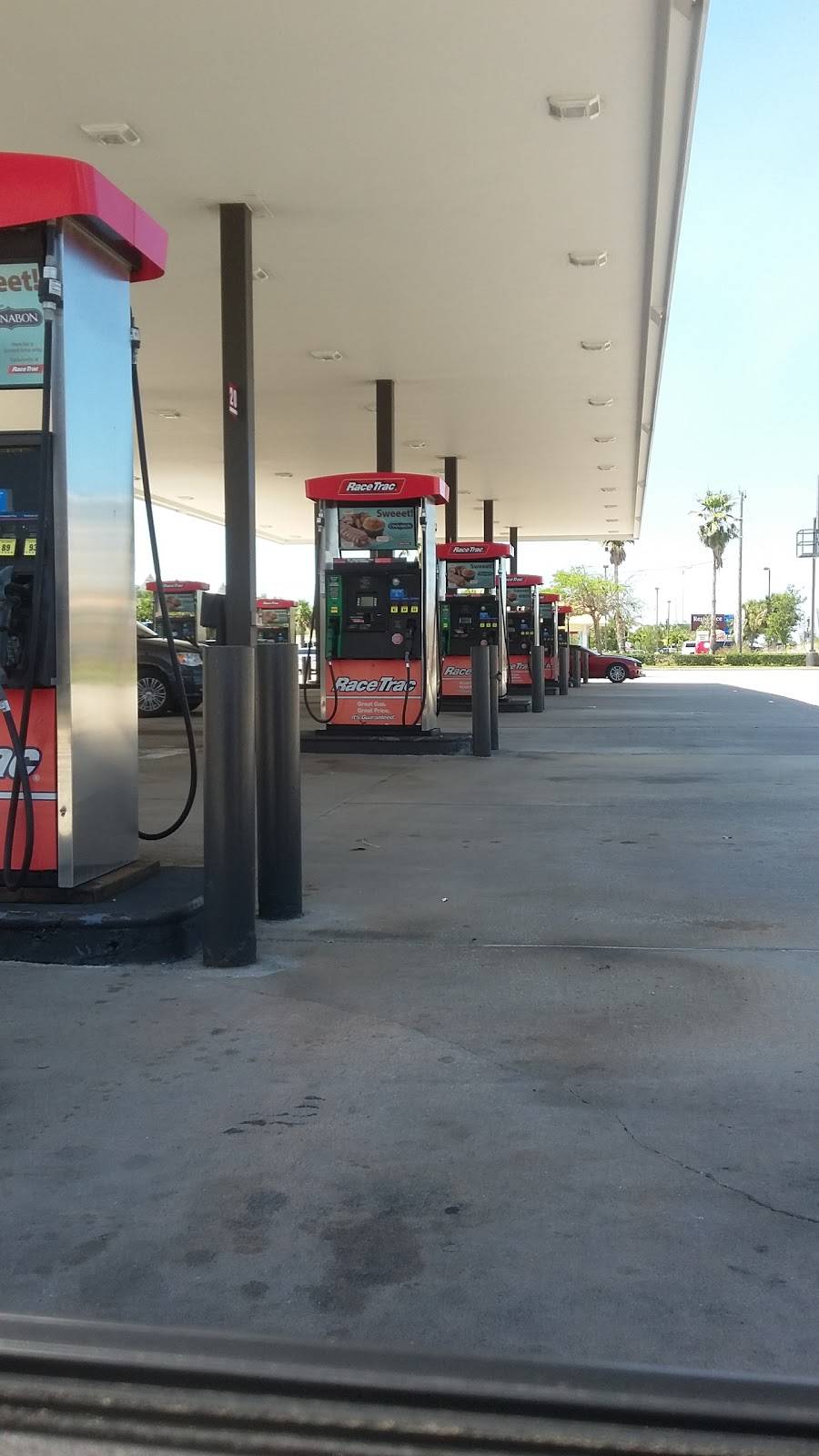 RaceTrac | bakery | 8899 Astronaut Blvd, Cape Canaveral, FL 32920, USA | 3217843444 OR +1 321-784-3444