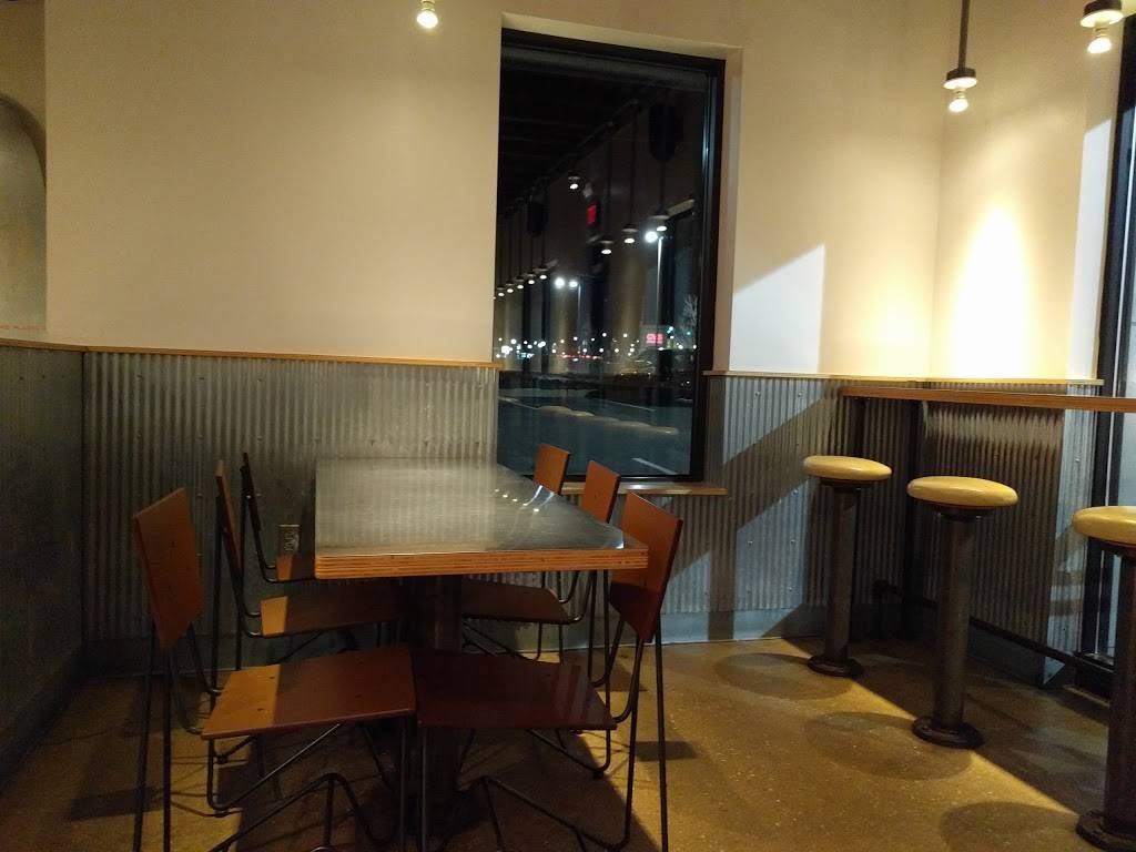 Chipotle Mexican Grill | restaurant | 15836 Manchester Rd, Ellisville, MO 63011, USA | 6365279116 OR +1 636-527-9116