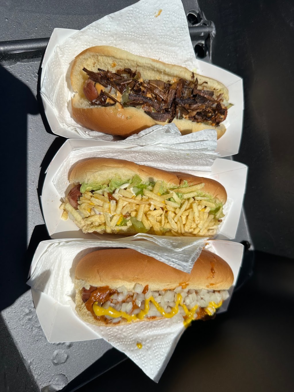Urban Hot dogs | restaurant | 1740 E Sunrise Blvd, Fort Lauderdale, FL 33304, USA | 7543647903 OR +1 754-364-7903