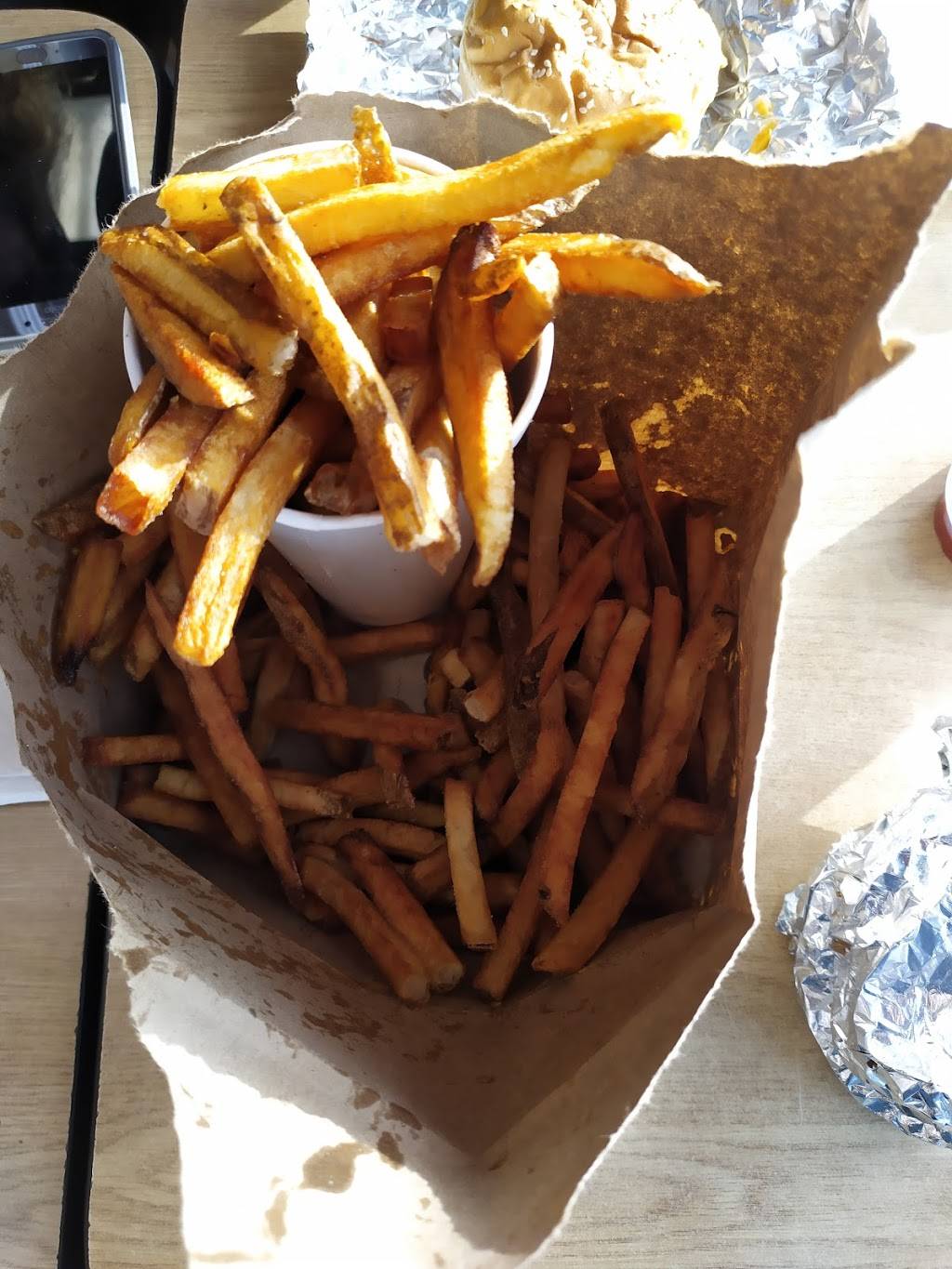 Five Guys | meal takeaway | 927 Holt Rd Suite 200, Webster, NY 14580, USA | 5858721746 OR +1 585-872-1746