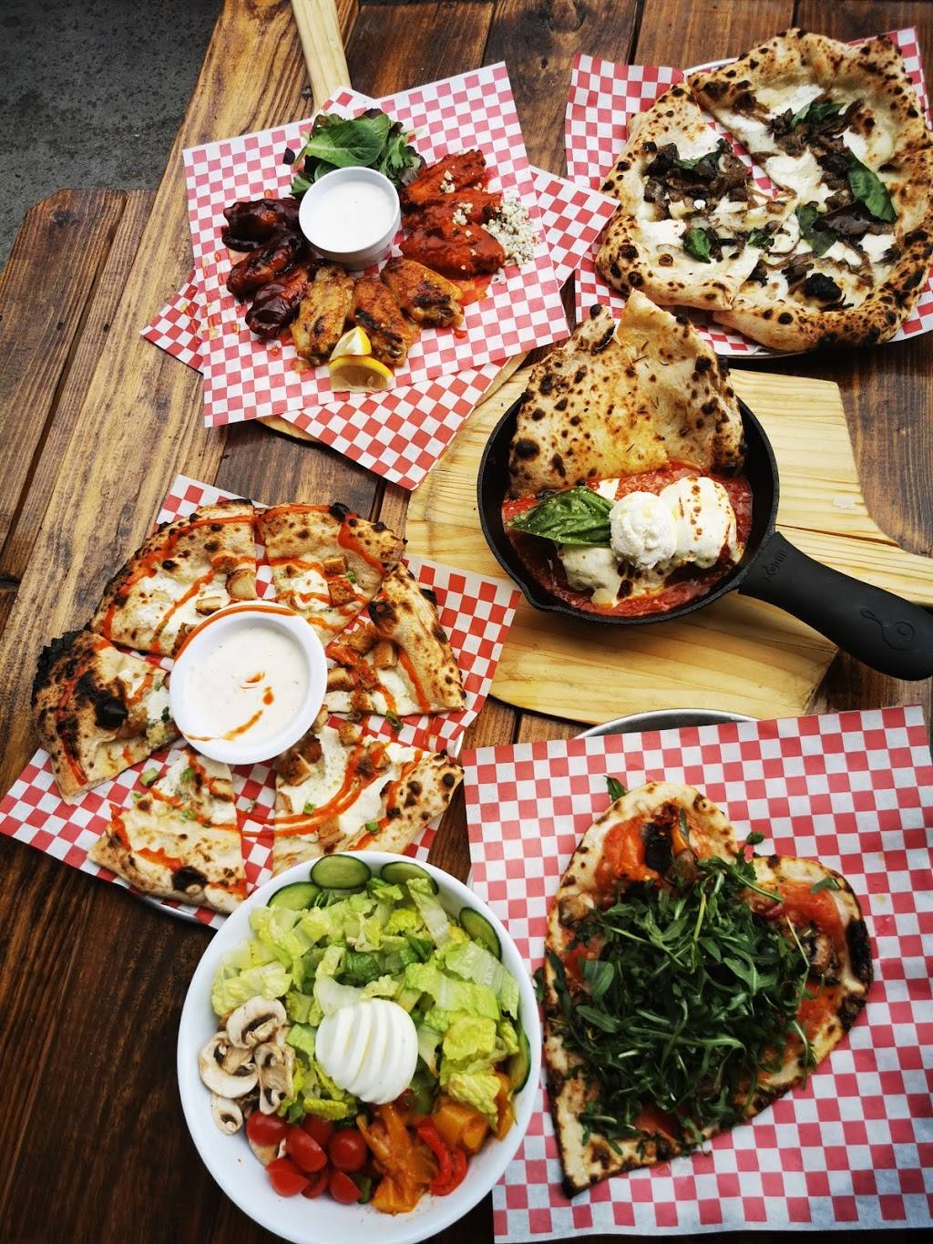 Pizza Sociale | restaurant | 448 W Olympic Blvd, Los Angeles, CA 90015, USA | 2136345444 OR +1 213-634-5444