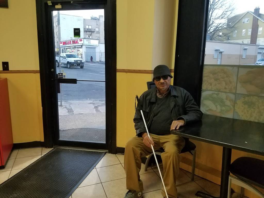 Roys Fish Fry | restaurant | 830 S Orange Ave, Newark, NJ 07106, USA | 9733991266 OR +1 973-399-1266