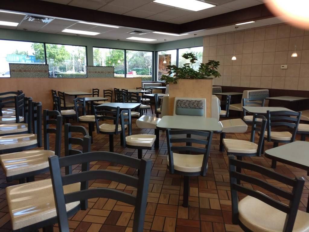 Burger King | restaurant | 1011 Airport-Pulling Rd, Naples, FL 34104, USA | 2396431200 OR +1 239-643-1200