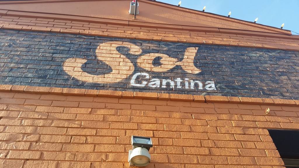 Sol Cantina | restaurant | 408 E 31st St, Kansas City, MO 64108, USA | 8169318080 OR +1 816-931-8080