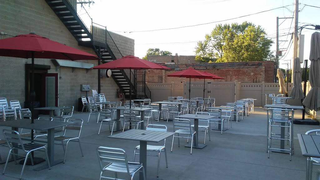 Truth Italian Restaurant | restaurant | 56 E Pershing Rd, Chicago, IL 60653, USA | 3127158796 OR +1 312-715-8796